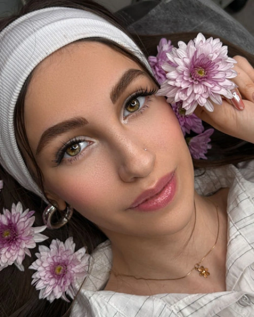 میکرو ابرو در سالن زیبایی مریم حمزه ای