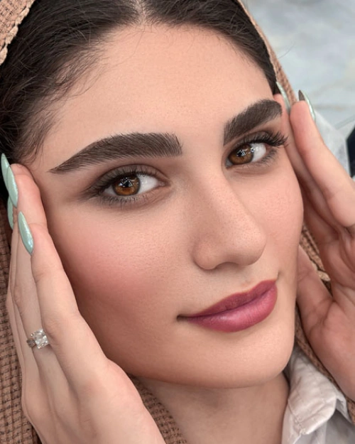 میکروبلیدینگ ابرو با پیگمنتر نگار