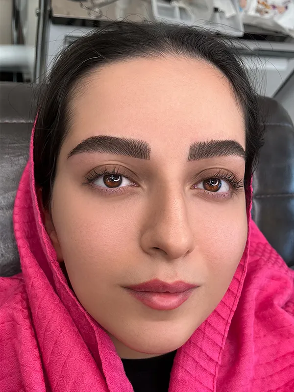 مدل میکرو ابرو طبیعی