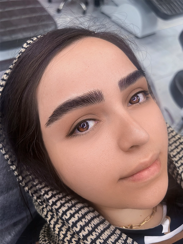 فیبروز ابرو مشکی